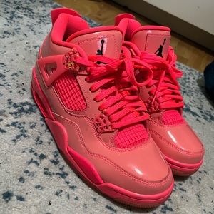 Jordan 4 Retro “Hot Punch”